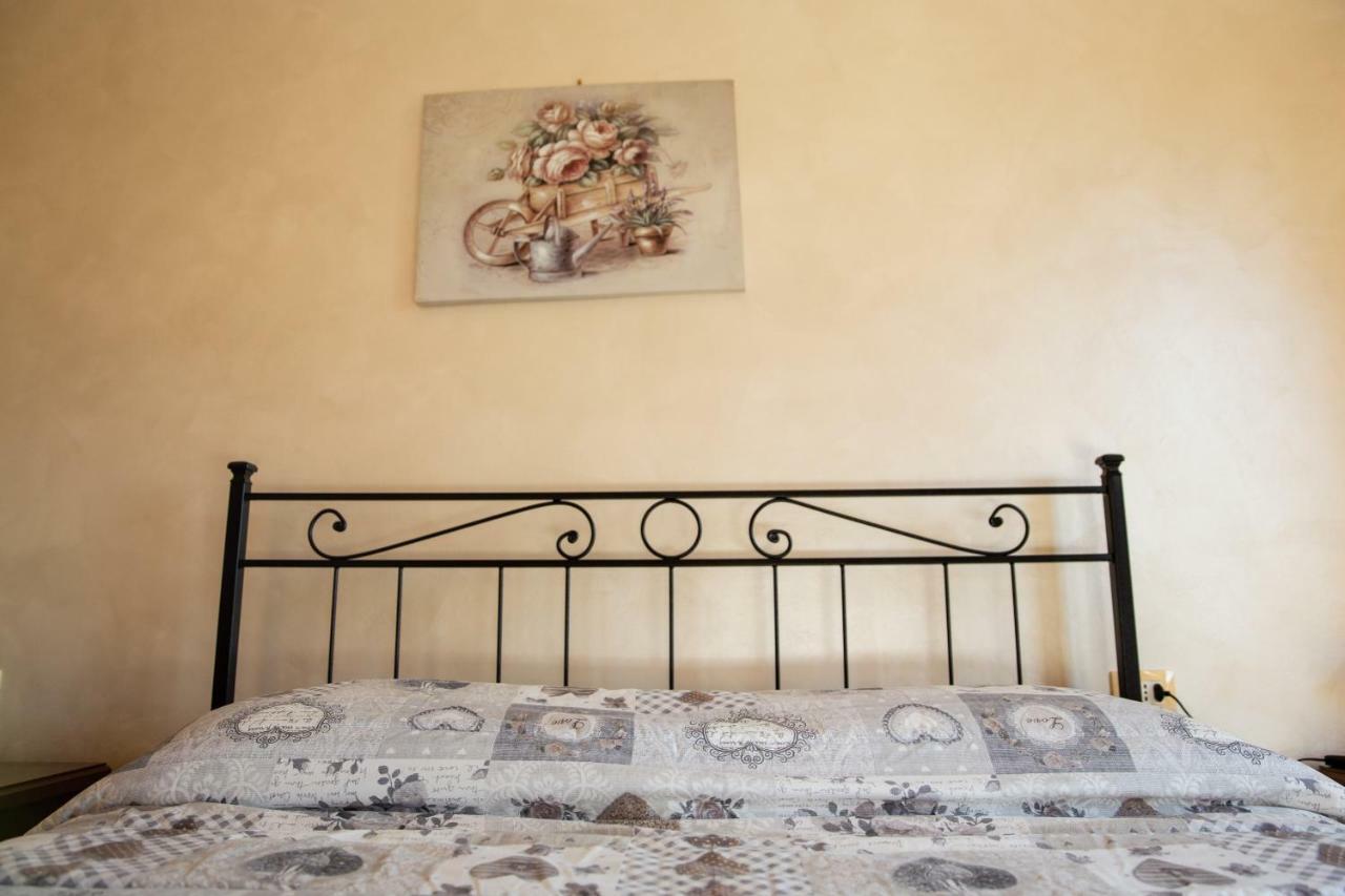 Appartamento Della Pia Bevagna Exterior foto