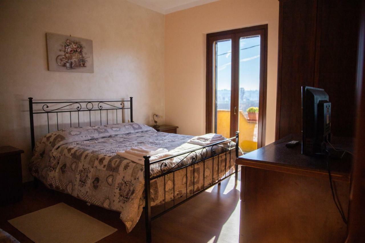 Appartamento Della Pia Bevagna Exterior foto