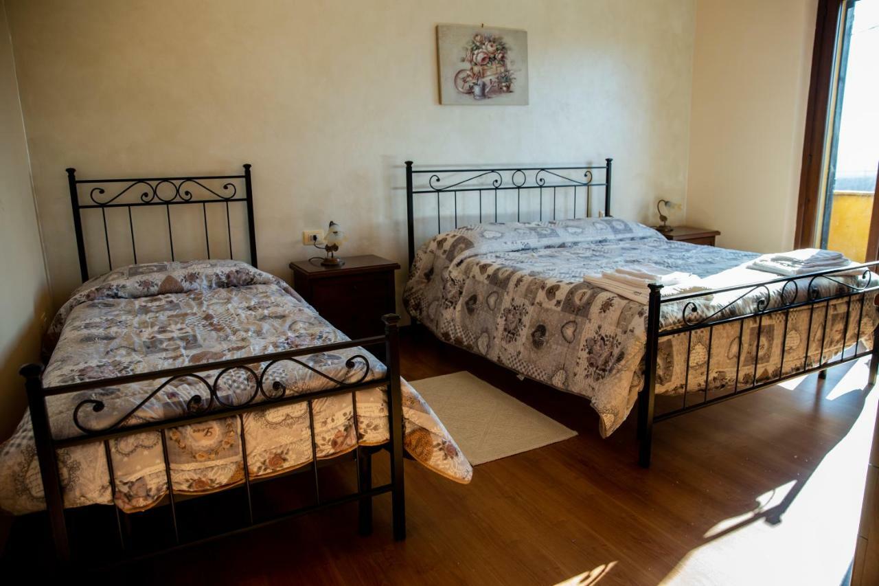 Appartamento Della Pia Bevagna Exterior foto