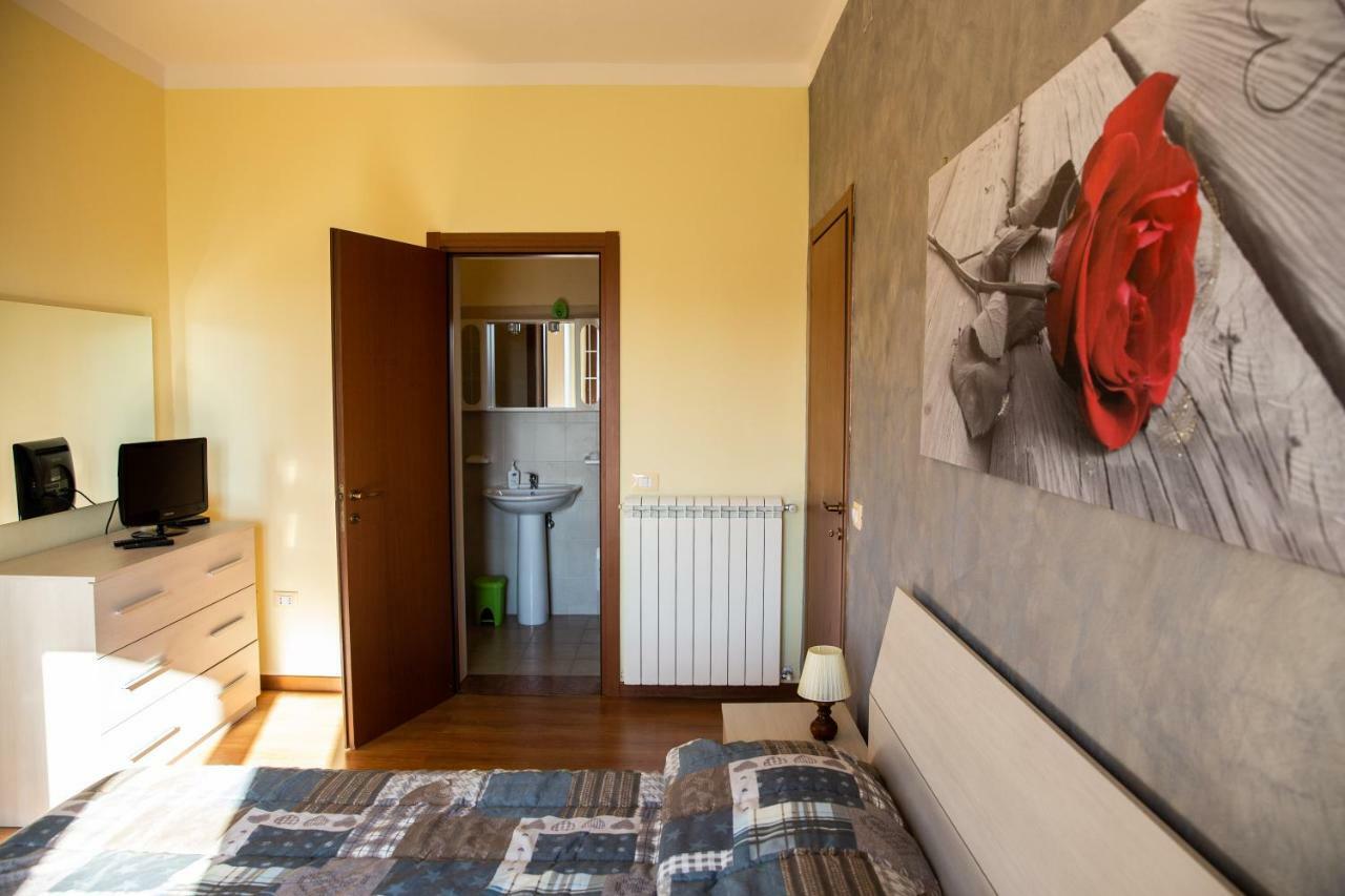 Appartamento Della Pia Bevagna Exterior foto